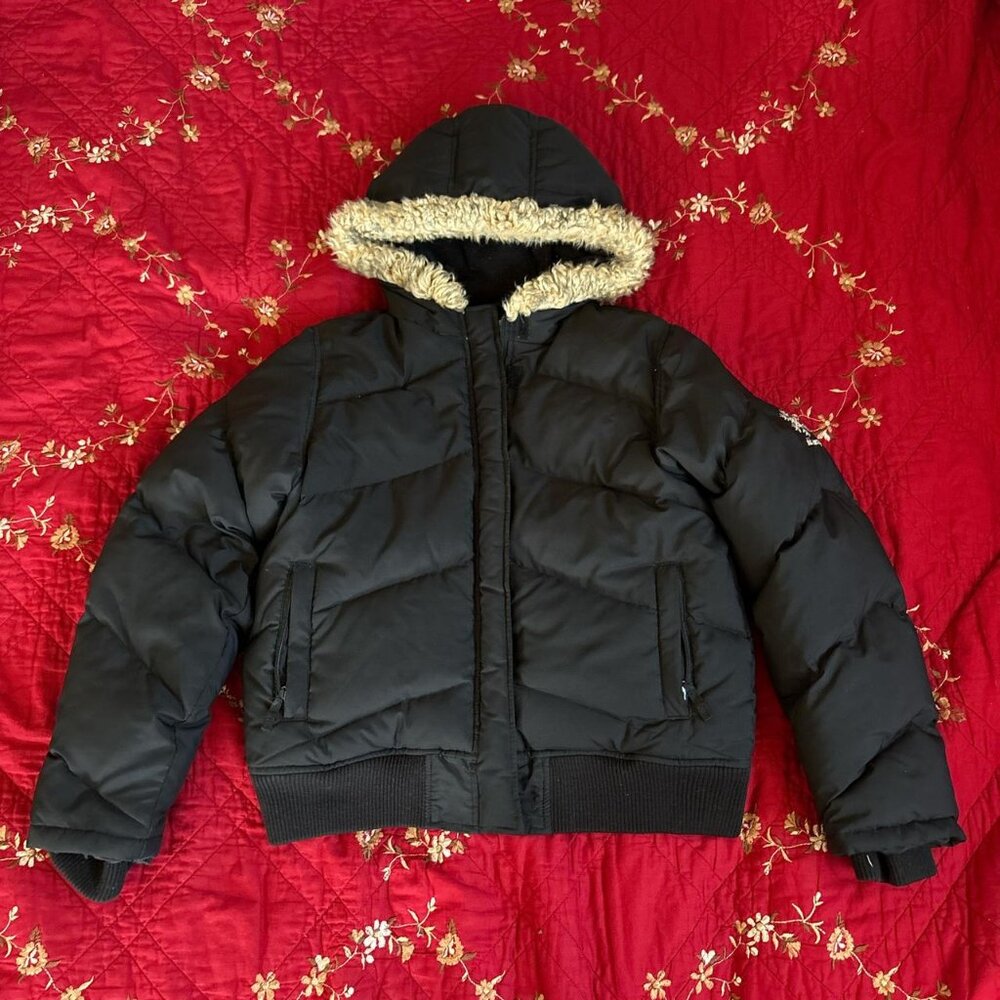 Black vintage old navy puffer jacket with hood and tan faux fur lining puffer